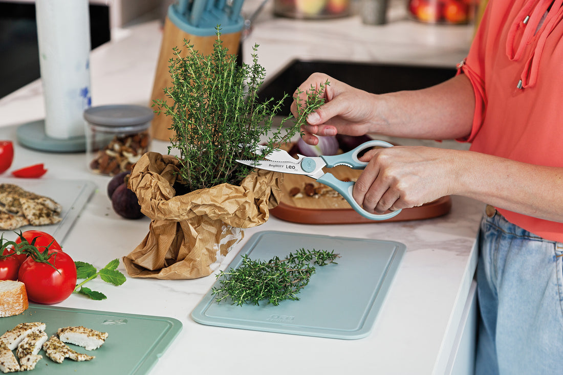 BergHOFF Kitchen Scissors - Glints Spirit and Slate with Magnetic Knife Block Storage and Non-Slip Grip
