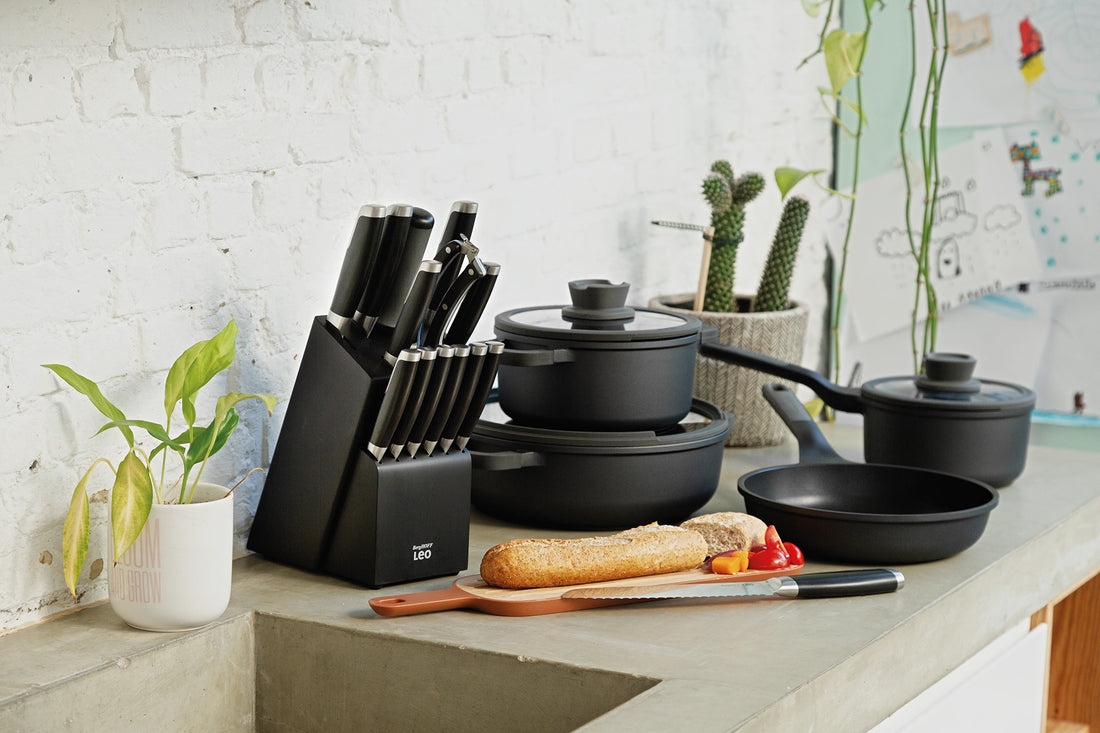 BergHOFF 13-piece knife block set